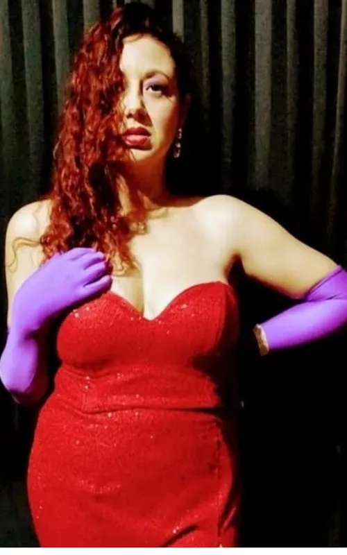 Roberta Gomes (Betah Singer)