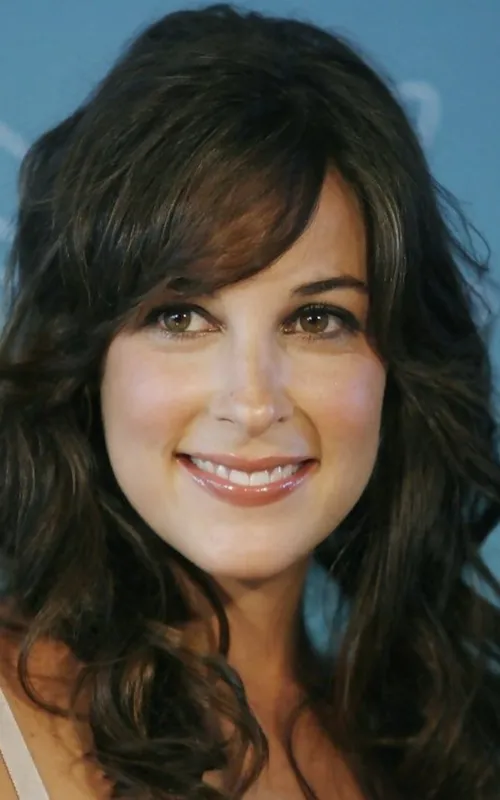Lindsay Sloane