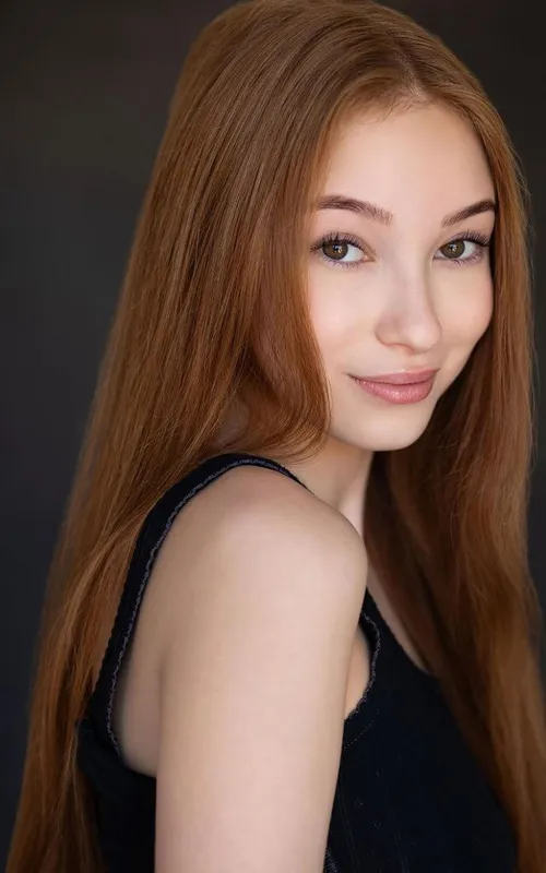 Caroline Elle Abrams