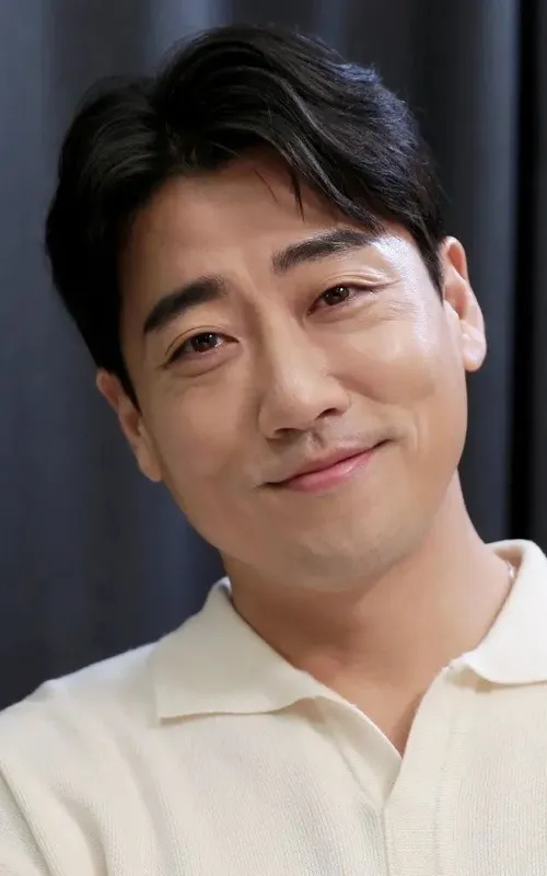Yoon Kwan-woo