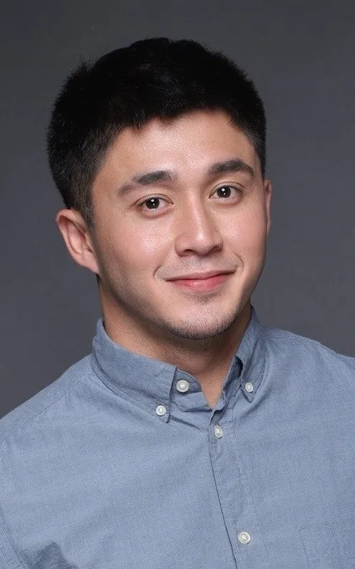 Arron Villaflor