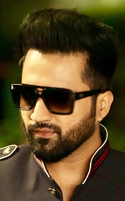 Falak Shabir