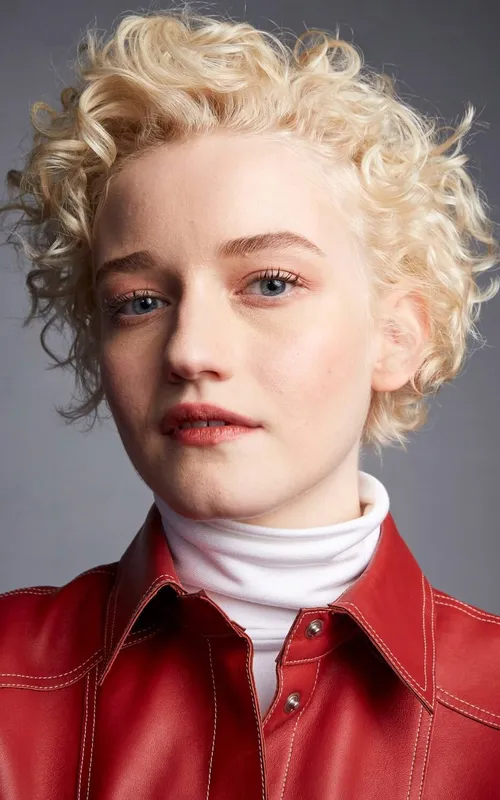 Julia Garner