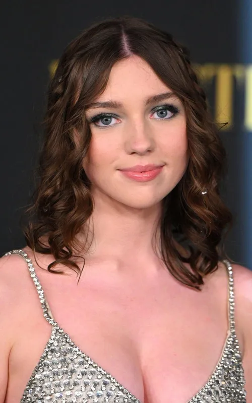 Alexa Swinton