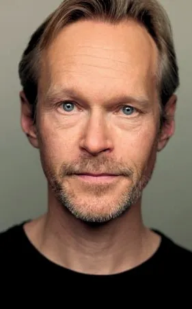 Steven Mackintosh