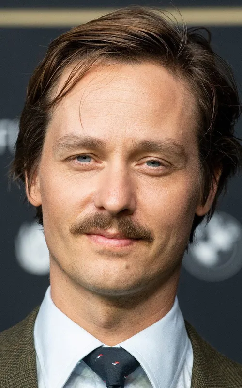 Tom Schilling