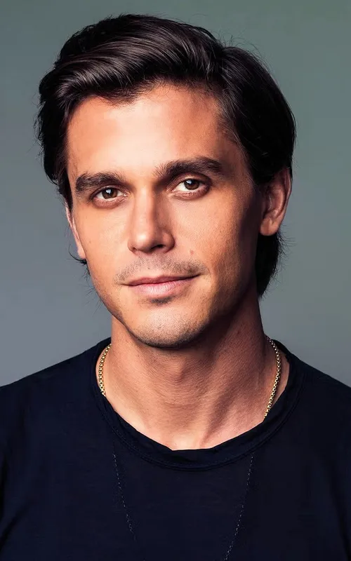 Antoni Porowski