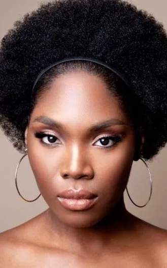 Belinda van der Stoep