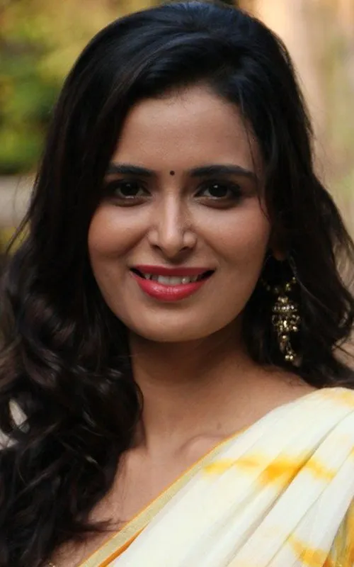 Meenakshi Dixit