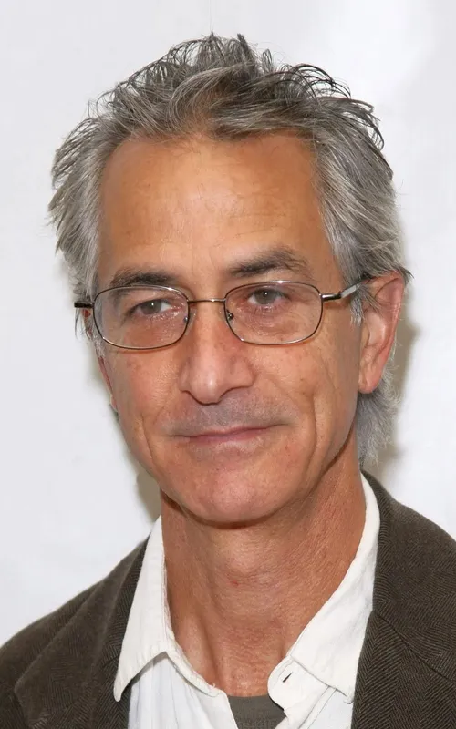David Strathairn