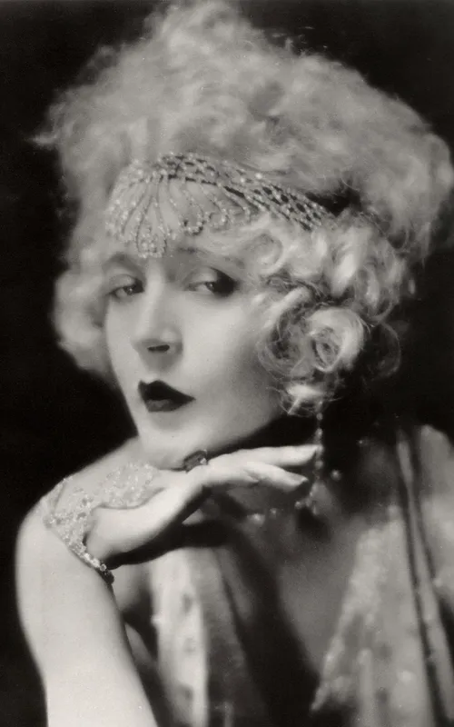 Mae Murray