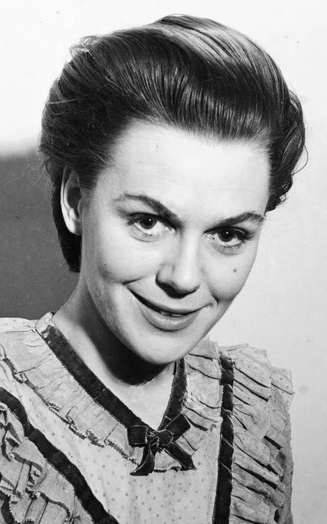 Anne Firth