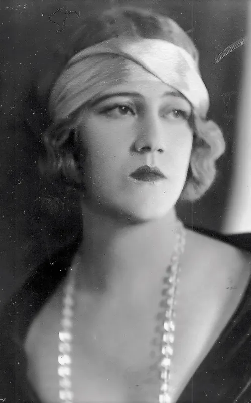 Maude Wayne