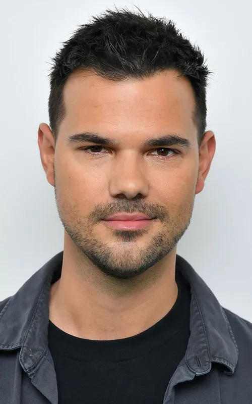 Taylor Lautner