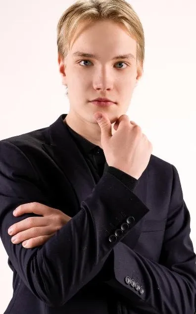 Arseniy Zenterekov