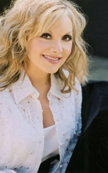 Stella Parton