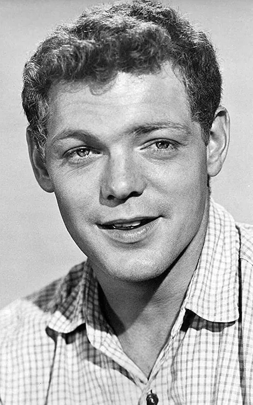 James MacArthur