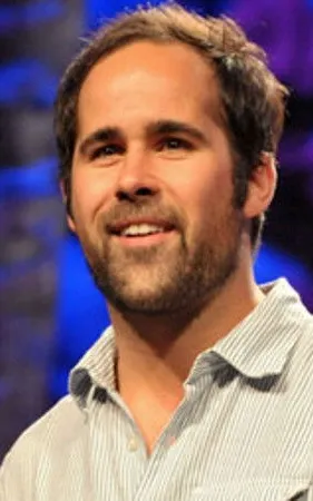 Ronnie Vannucci Jr.