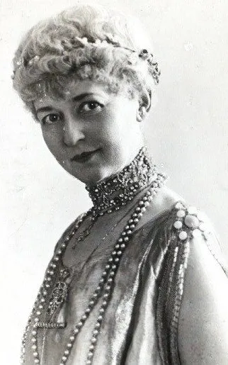 Helen Lowell