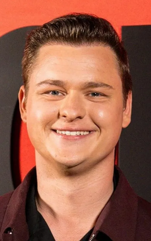 Cooper Tomlinson