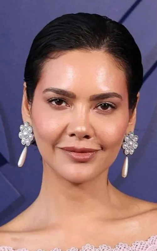 Esha Gupta