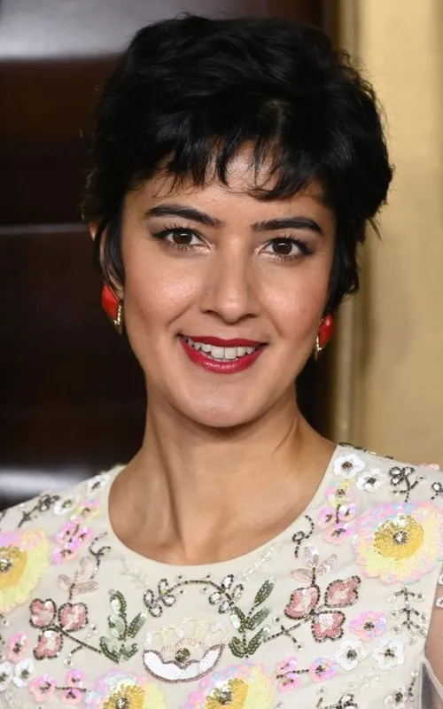 Rakhee Thakrar