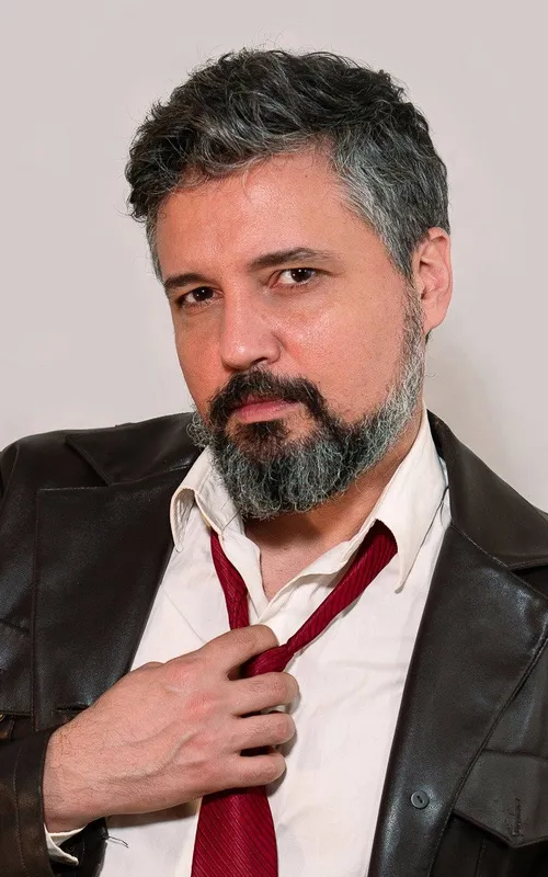 Henrique Trés